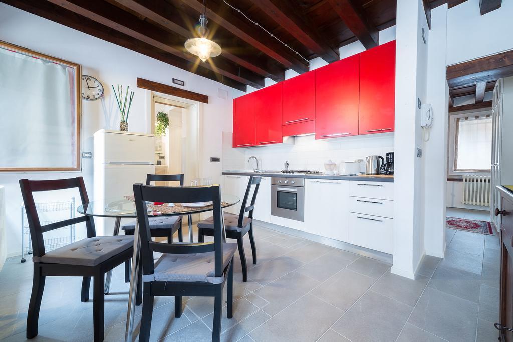 Ve.N.I.Ce Cera Casa Santo Stefano Apartment Venice Exterior photo